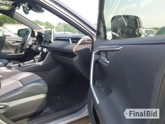 2020 Toyota RAV4 Hybrid XSE