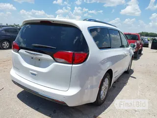 2020 Chrysler Pacifica Touring L