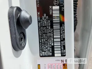 2022 Toyota C-HR XLE