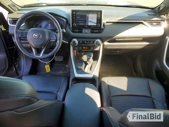 2020 Toyota RAV4 Hybrid XSE