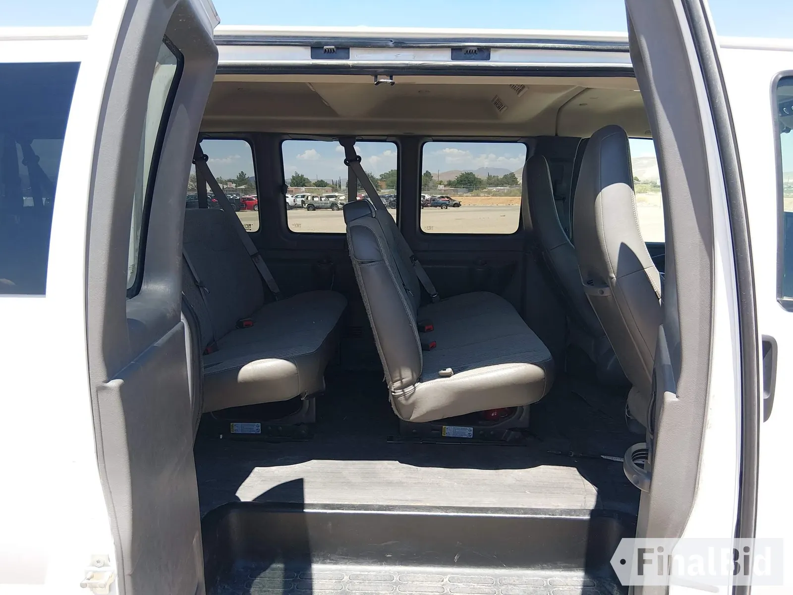 2020 Chevrolet Express Passenger LS