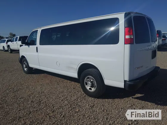 2020 Chevrolet Express Passenger LS
