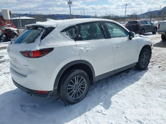 2021 Mazda CX-5 Sport