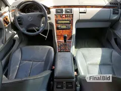 2001 Mercedes-Benz E 320