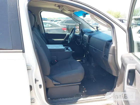 2009 Nissan Titan SE
