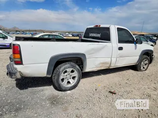 2004 GMC Sierra 1500 Work Truck