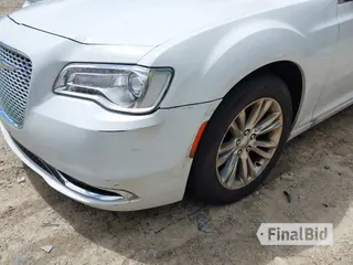 2016 Chrysler 300 C