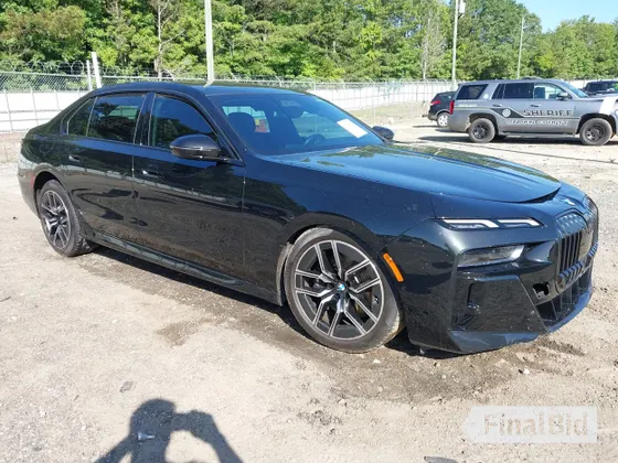 2023 BMW 7 Series 740i