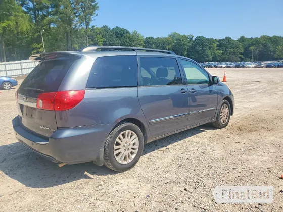 2008 Toyota Sienna XLE
