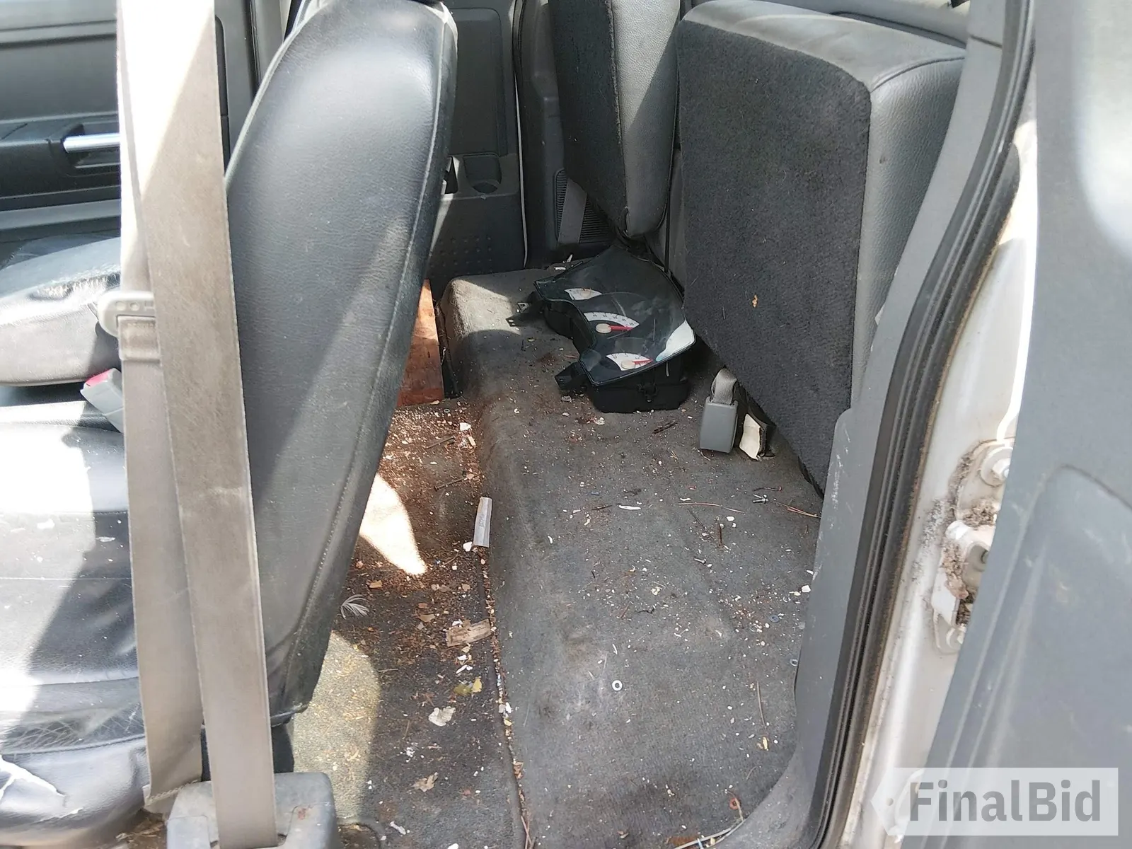 2006 Mitsubishi Raider LS