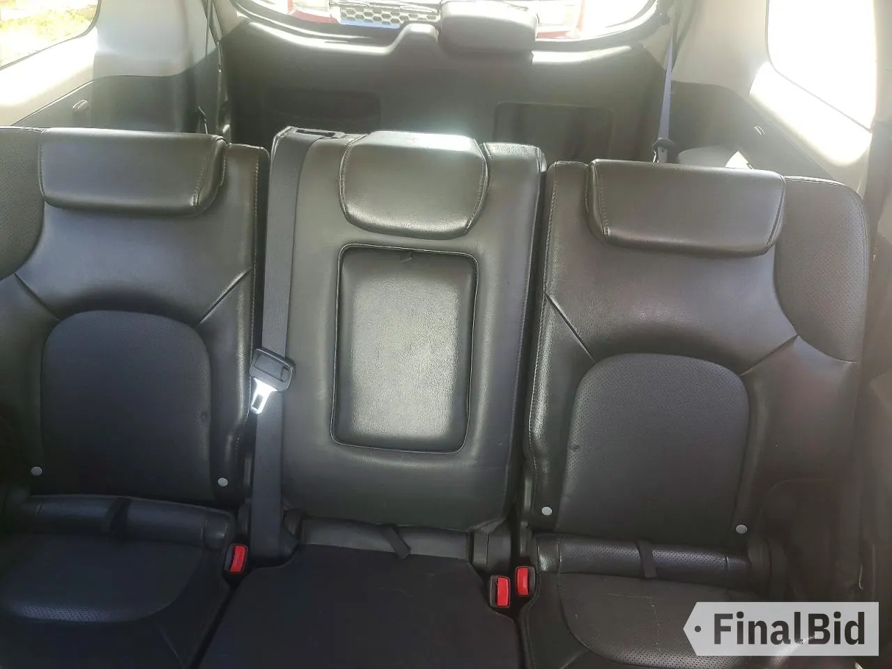 2011 Nissan Pathfinder LE