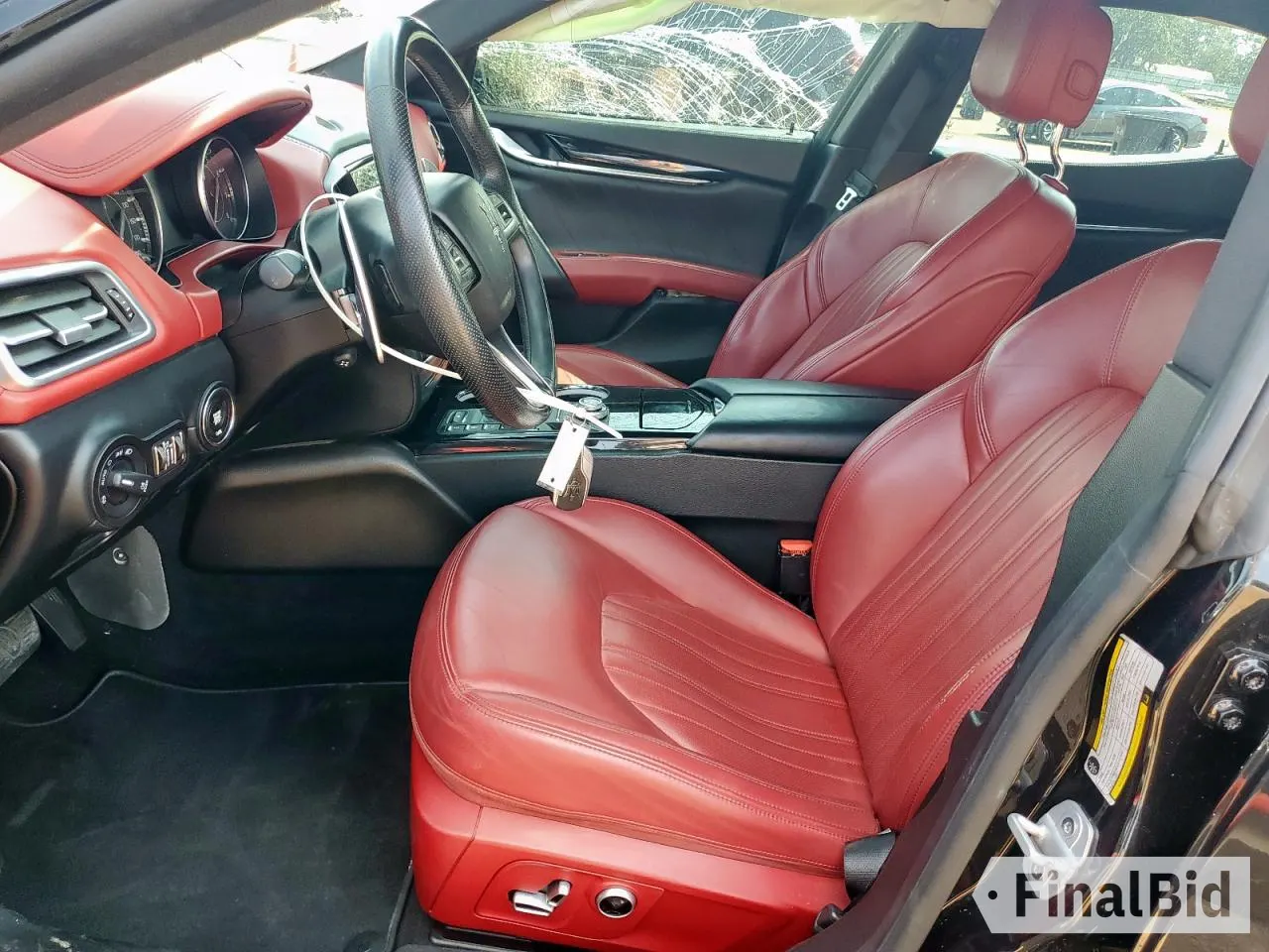 2022 Maserati Ghibli Modena Q4