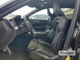 2019 Volvo XC60 R-Design