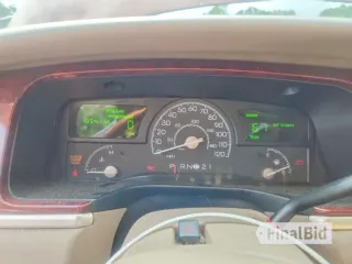2003 Lincoln Town Car Signature