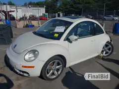 2008 Volkswagen Beetle Triple White