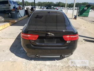 2017 Jaguar XE 35t R-Sport