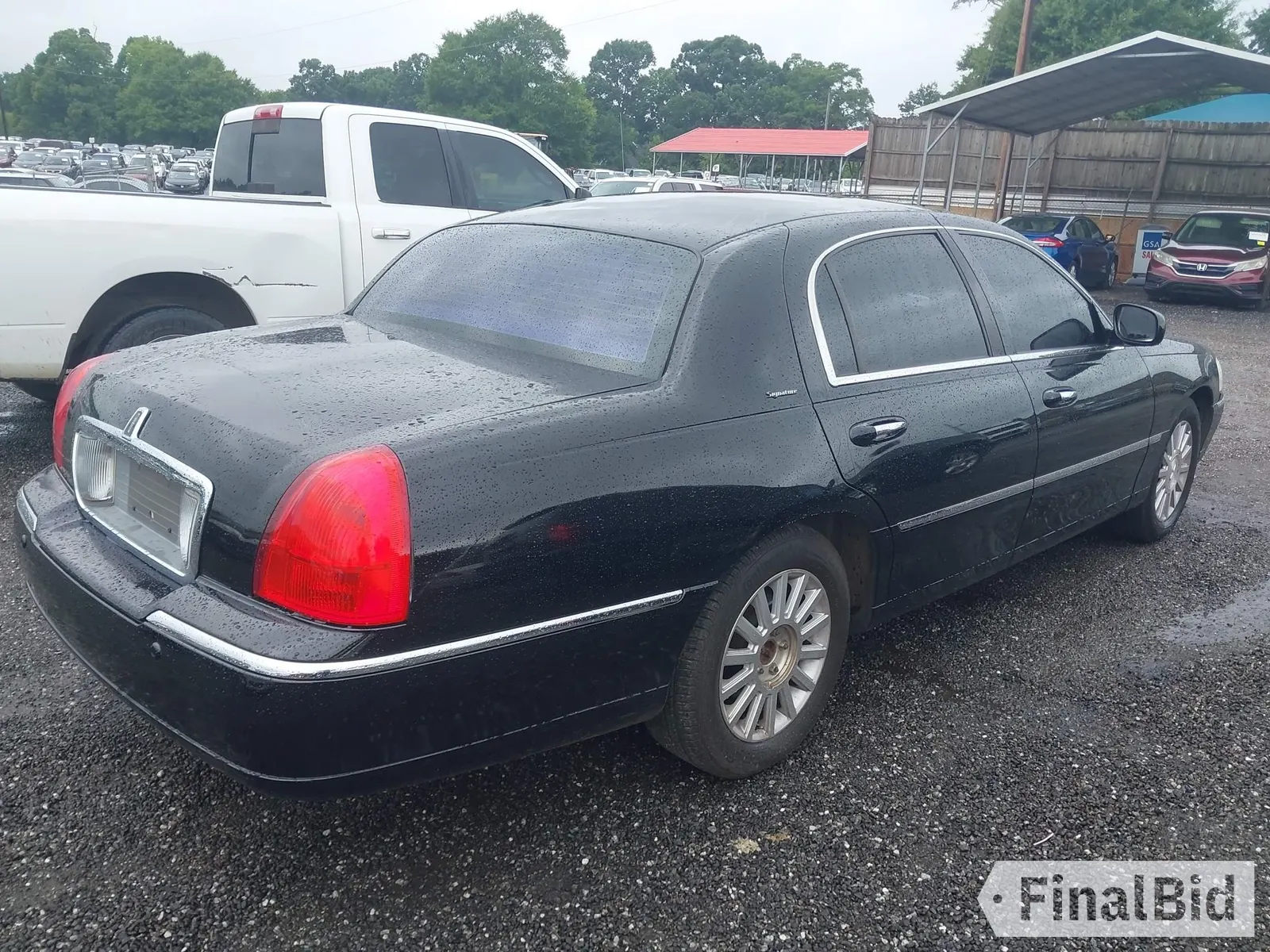 2004 Lincoln Town Car Signature