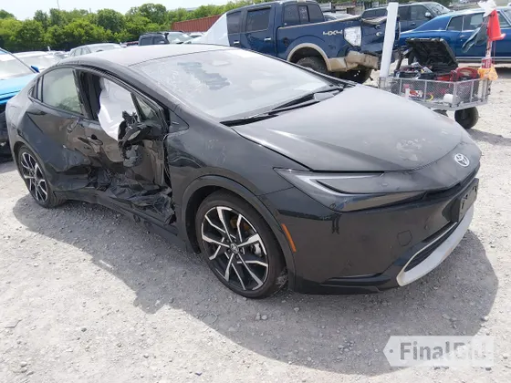 2025 Toyota Prius SE