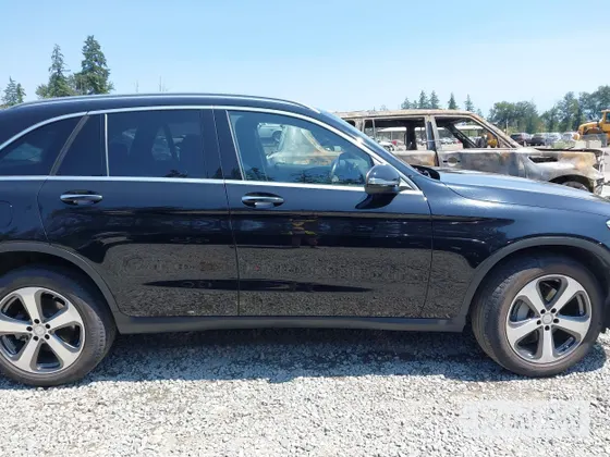 2016 Mercedes-Benz GLC 300