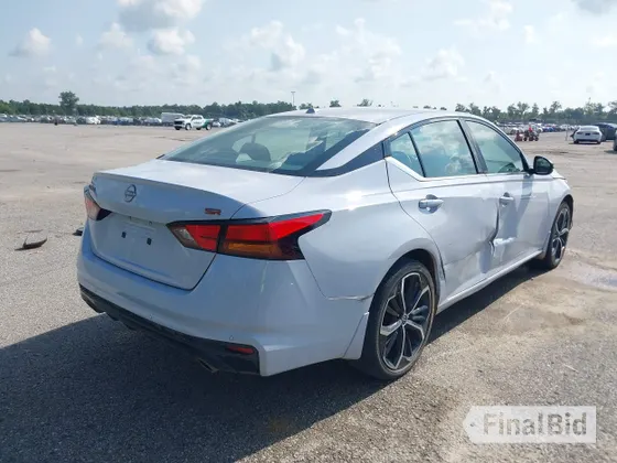 2024 Nissan Altima SR