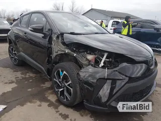 2022 Toyota C-HR XLE
