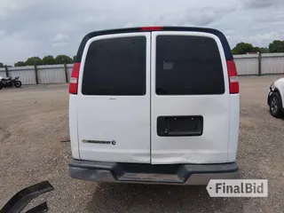 2022 Chevrolet Express Passenger LS