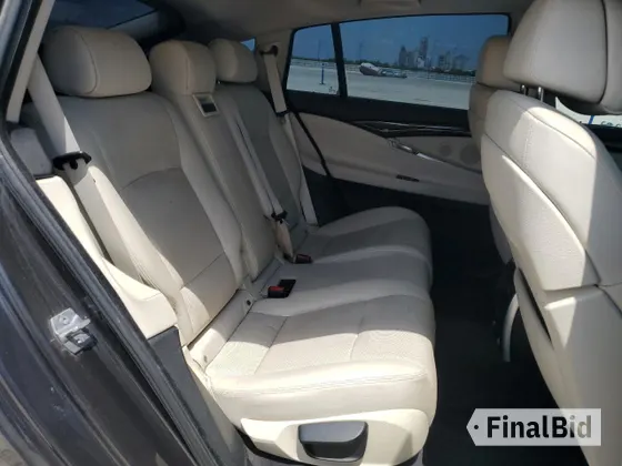 2013 BMW 5 Series 550i Gran Turismo xDrive