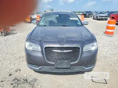 2016 Chrysler 300 C