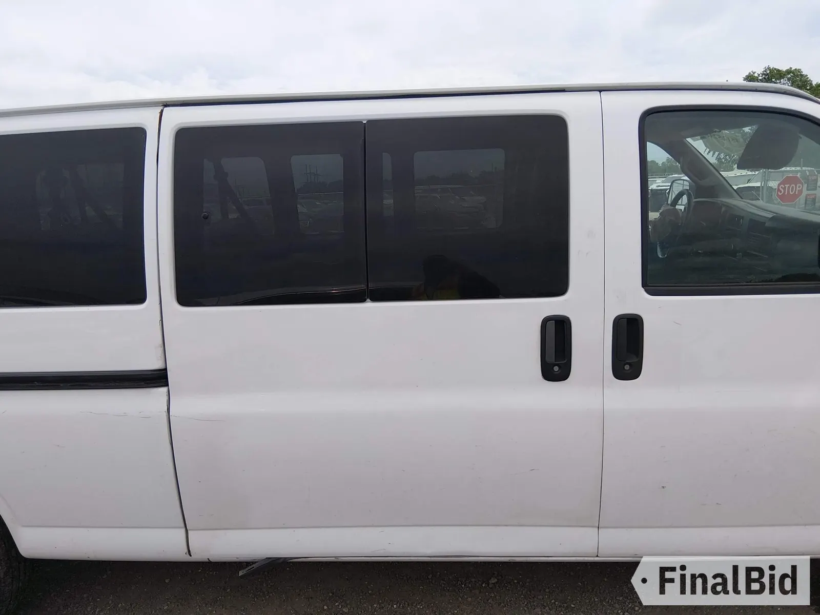 2022 Chevrolet Express Passenger LS