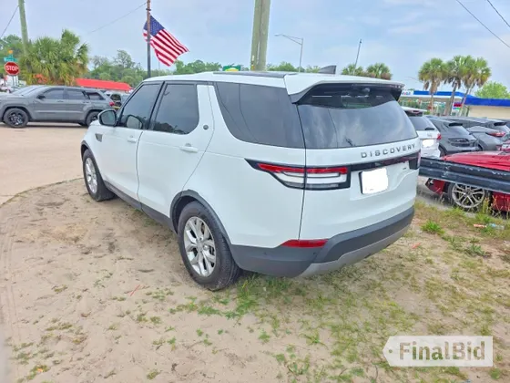 2020 Land Rover Discovery SE
